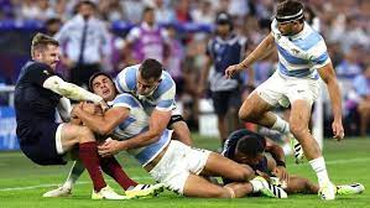 Los Pumas no pudieron con Inglaterra y perdieron 26 a 23