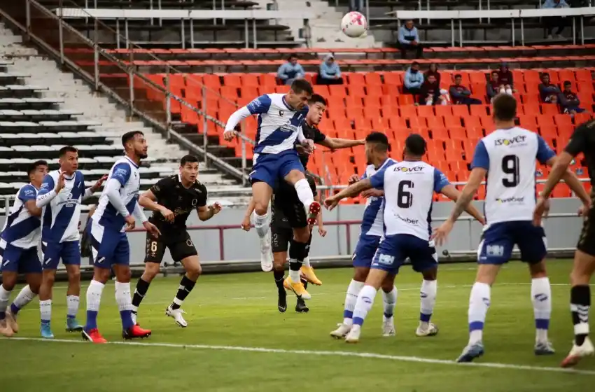 Alvarado quiere cortar su racha negativa frente a Guillermo Brown