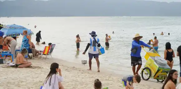 Alerta por un brote de gastroenterocolitis en las playas del sur de Brasil