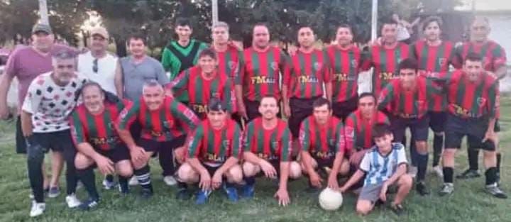 Fútbol senior: América, CADU, Pescadores y Banfield definen al campeón