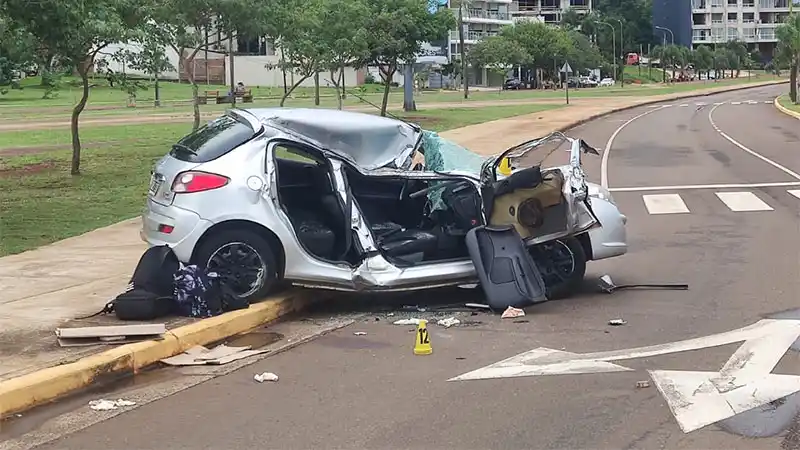 Los estudiantes secundarios se dirigían a la escuela