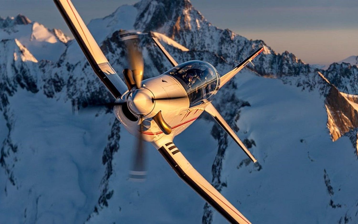 Babcock International France Aviation se encargará de la formación de pilotos para la Fuerza Aérea y Armada francesas