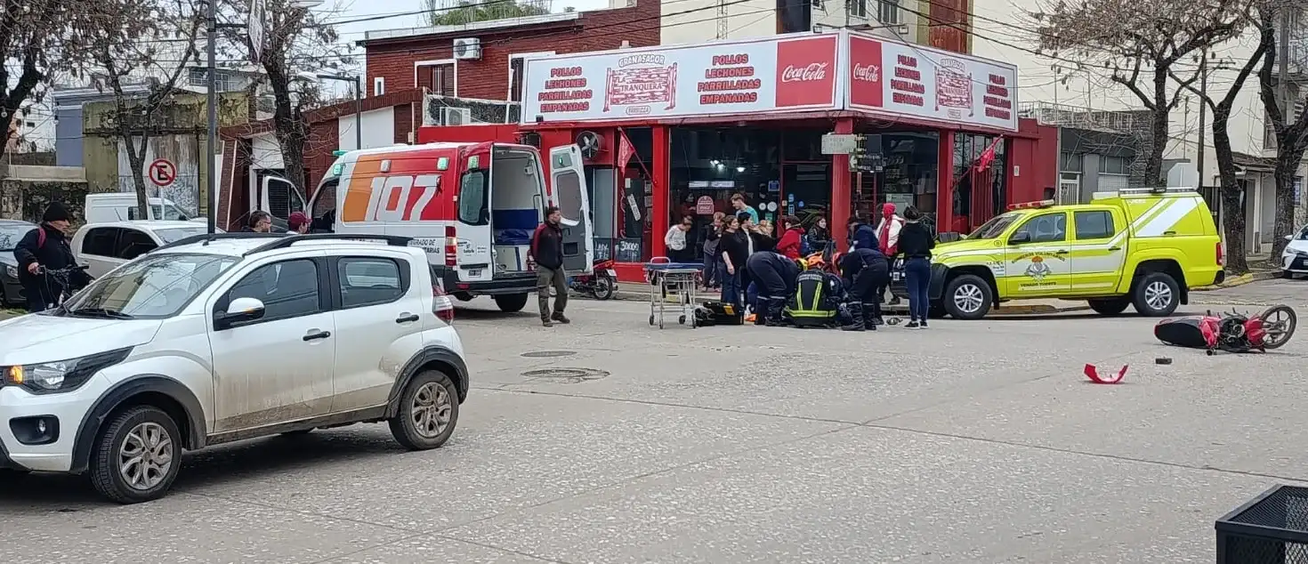 Colisión en la intersección de España y Pellegrini. Foto: BVVT