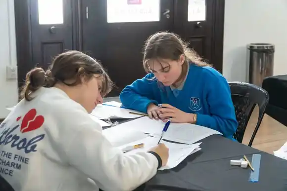 Programa Quedate: comienzan las tutorías presenciales para estudiantes de Secundaria