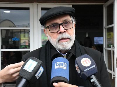 El ministro Ibáñez cuestionó la presentación del Presupuesto Nacional fuera del Congreso