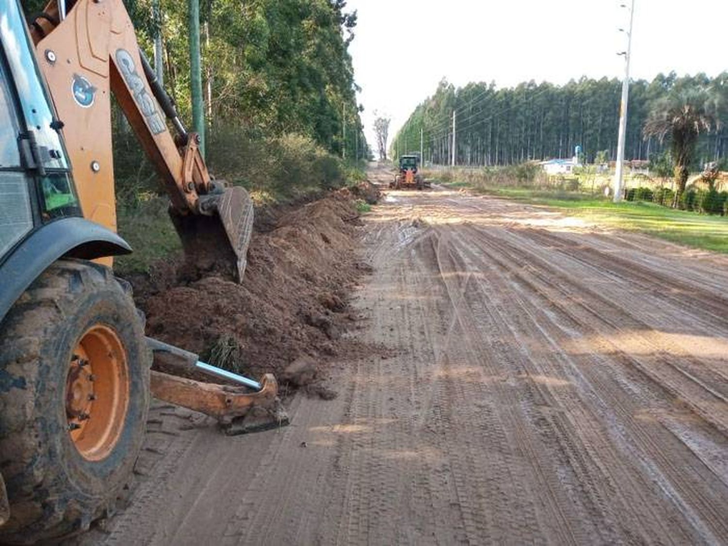 Trabajos de mantenimiento del camino a Osvaldo Magnasco