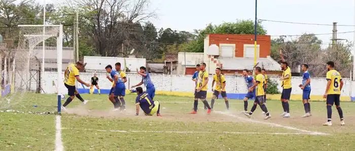 En la �SA⬝ hay tres líderes. Santa María manda en zona �SB⬝ con puntaje ideal 