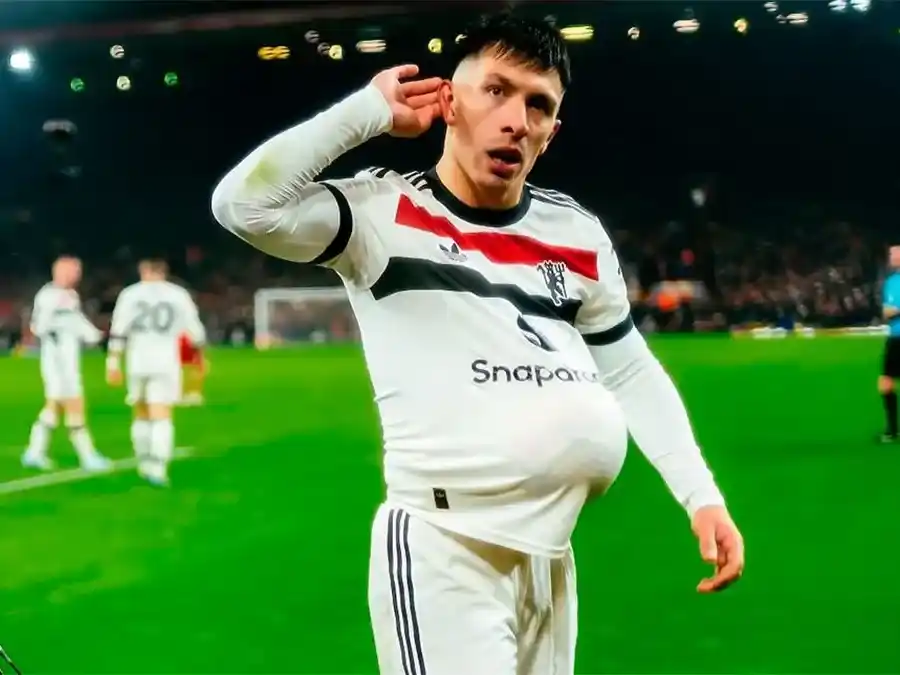 Lisandro Martínez marcó un golazo en Manchester United y tuvo una tierna dedicatoria