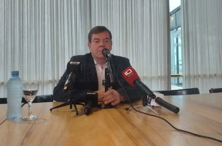 Montenegro aseguró que intercambió mensajes con Alberto Fernández