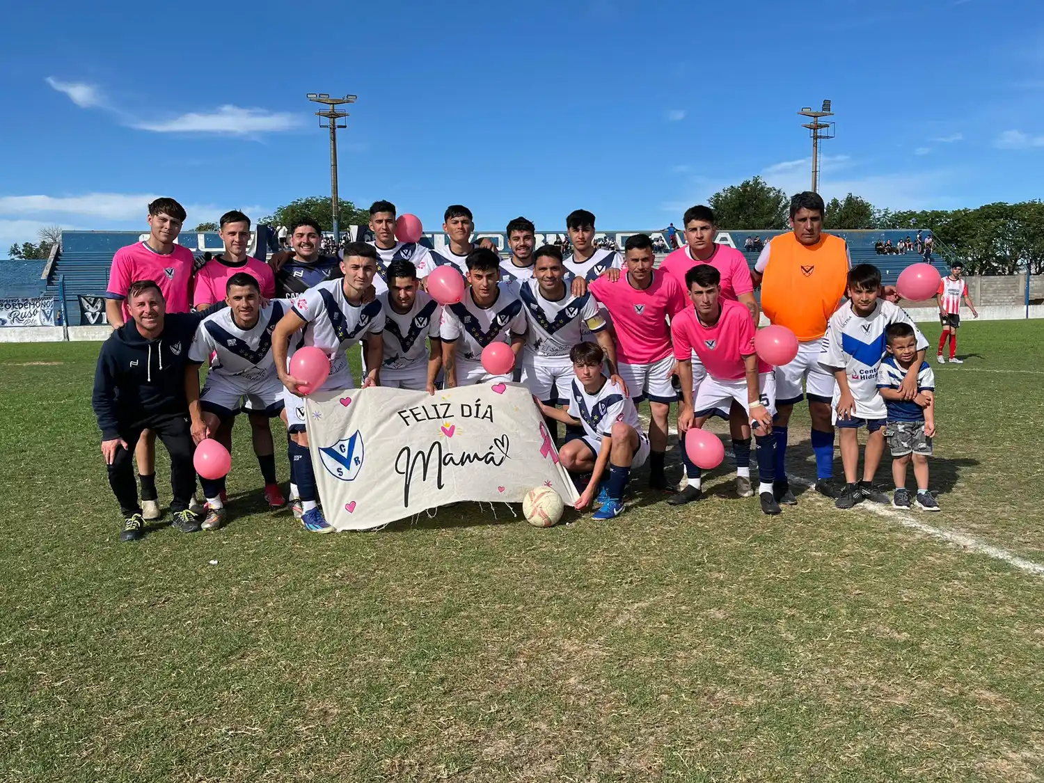 Rivadavia le empató sobre el cierre a Sportivo Sancti Spiritu y lo mandó a la "B". Foto: Fabián Gallego.