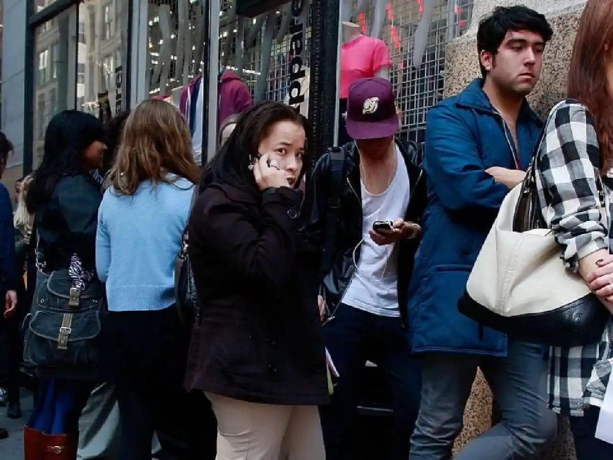 El Gobierno lanza un programa de inserción laboral de jóvenes en pymes