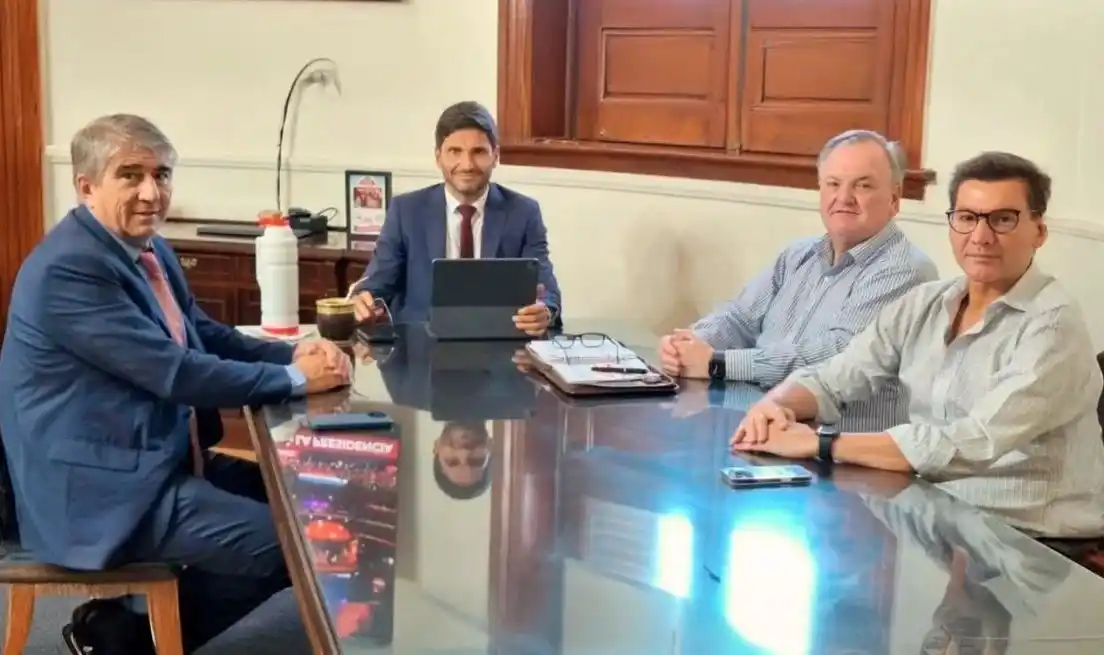 Fabián Bastía, Maximiliano Pullaro, Felipe Michlig y Daniel Di Lena, cuatro hombres fuertes de la UCR santafesina.