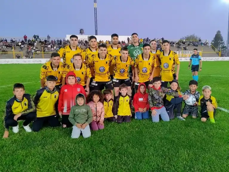 Olimpo goleó de local a Ferroviarios de Balcarce