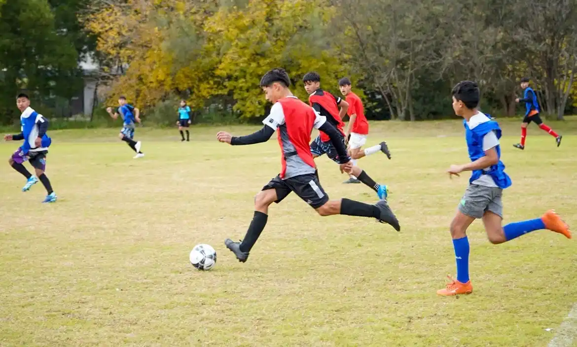 Juegos Bonaerenses: El fútbol definió a varios de sus campeones locales y piensa en el Regional