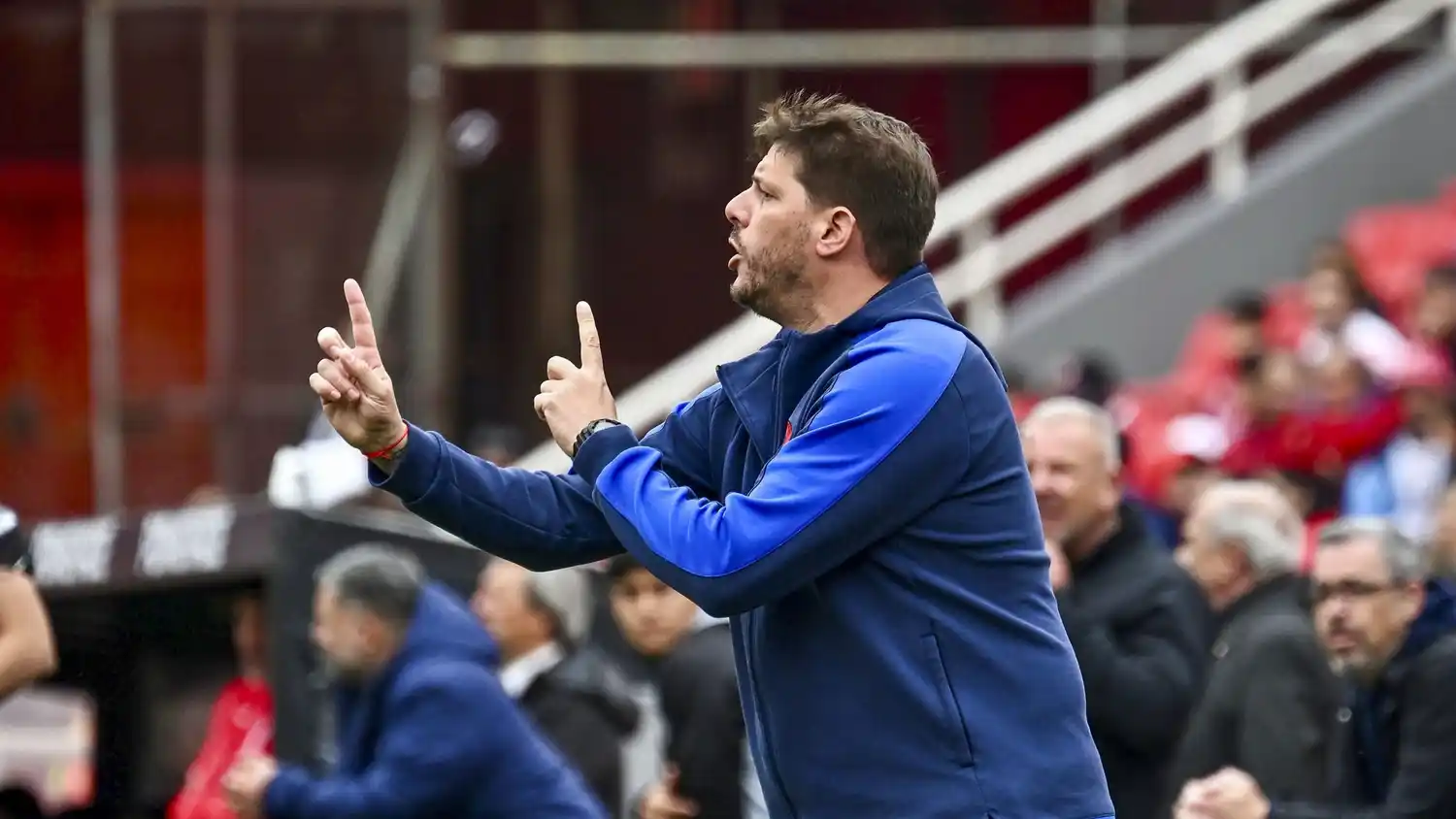 Ayude, DT de San Lorenzo.