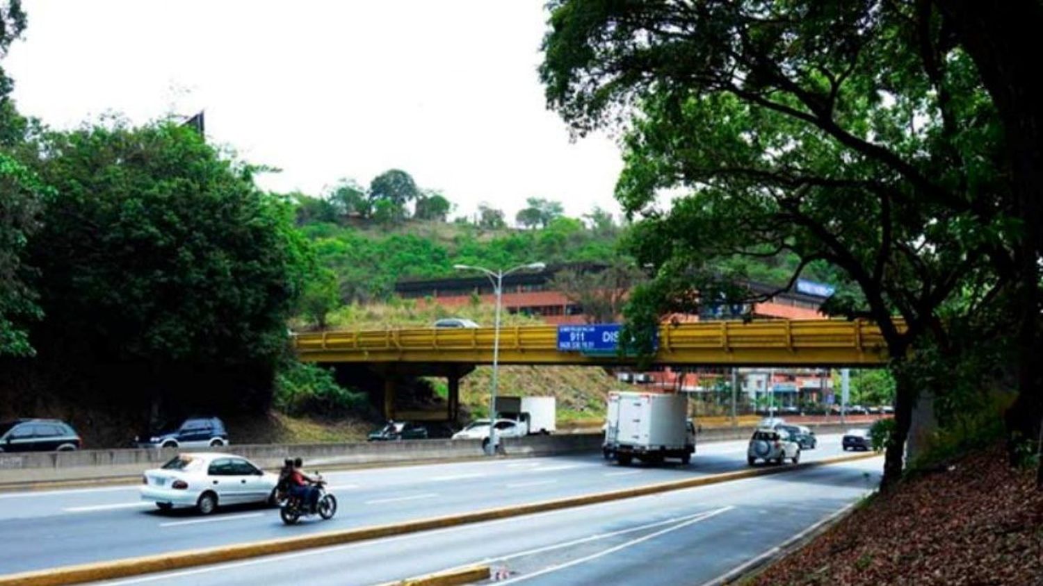 ¡PREVENIDOS! Elevado Los Campitos en la autopista Prados del Este permanecerá cerrado hasta el 28Feb