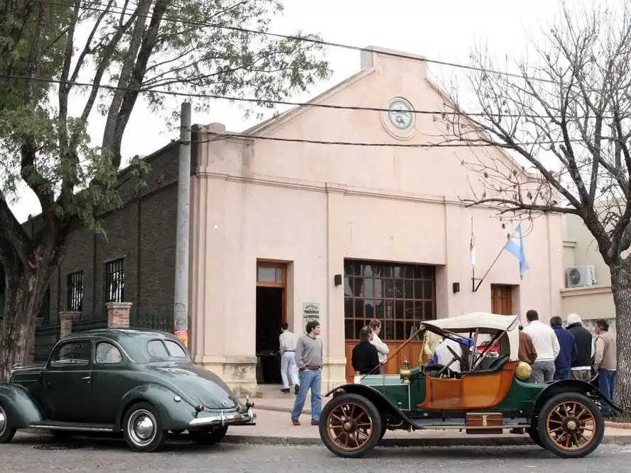 A las 19 se realiza la conferencia de prensa de presentación del Rally Centenario de autos antigüos.