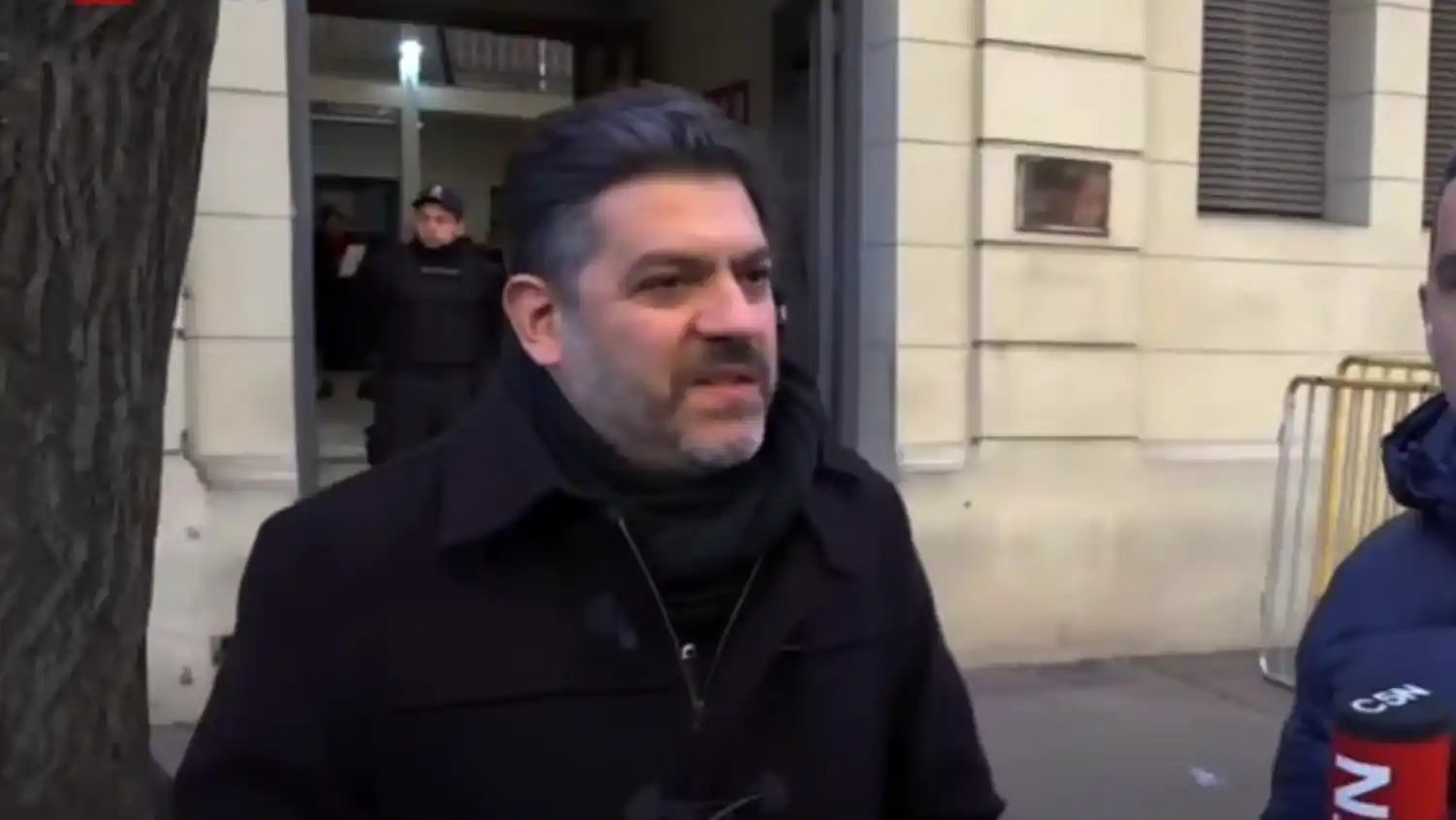 Carlos Bianco inauguró la jornada electoral en La Plata: "Las expectativas son que todo transcurra con tranquilidad"