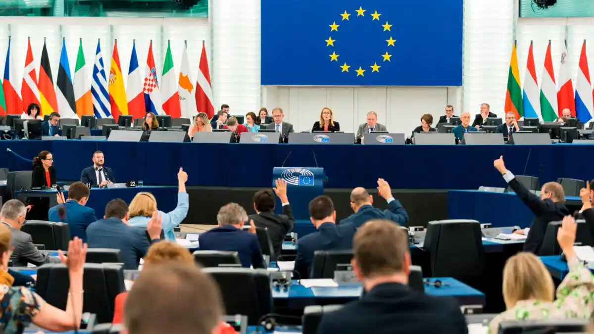 Eurocámara discutirá pedir orden de detención al Tribunal Penal Internacional contra Nicolás Maduro