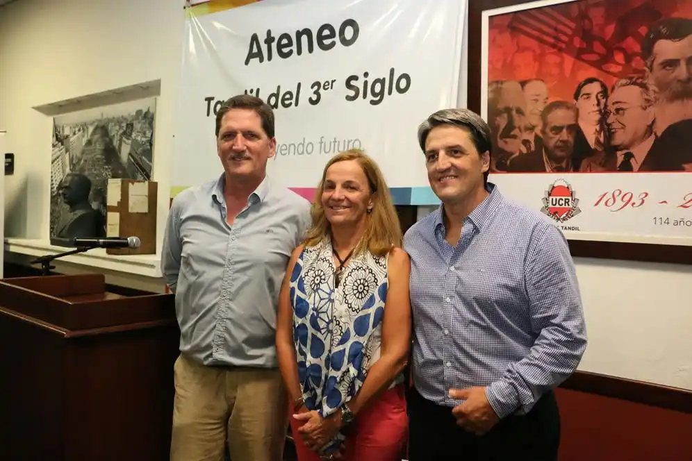 Con postura de candidato,  Nicolini pidió pensar el Tandil del Tercer Siglo