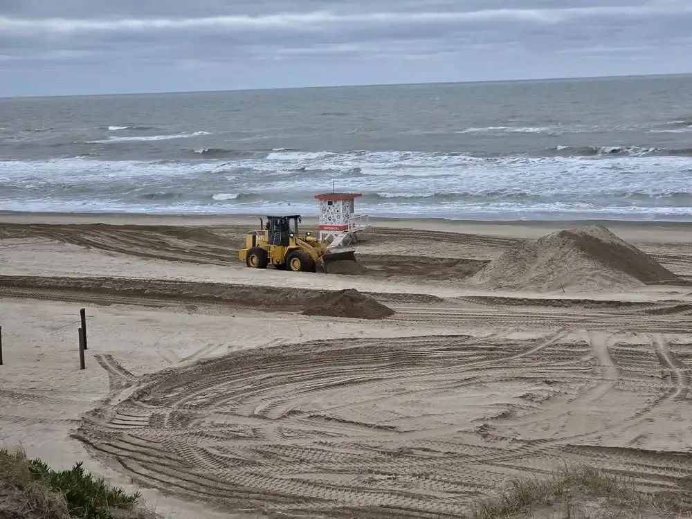 Las obras contemplan la construcción de una pista de 3,2 kilómetros sobre la costa.