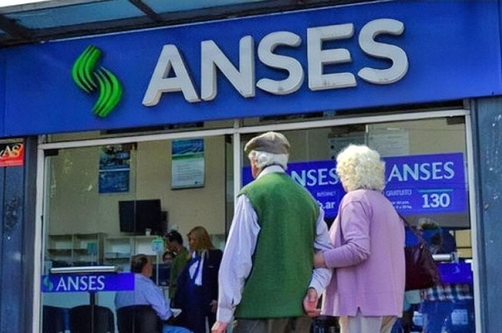 Las jubilaciones y pensiones aumentarán un 21% a partir de junio