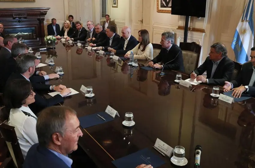 Macri se reunió con los gobernadores y avanza con el consenso