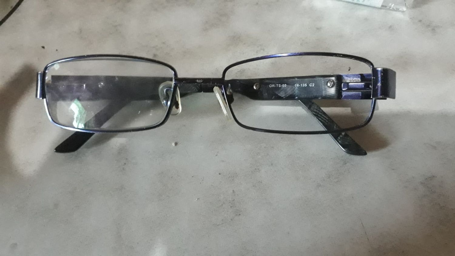 Encontraron anteojos de aumento