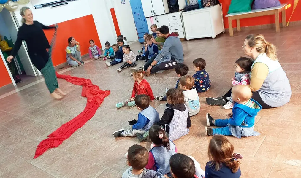 Maternales se preparan para abrir la inscripción
