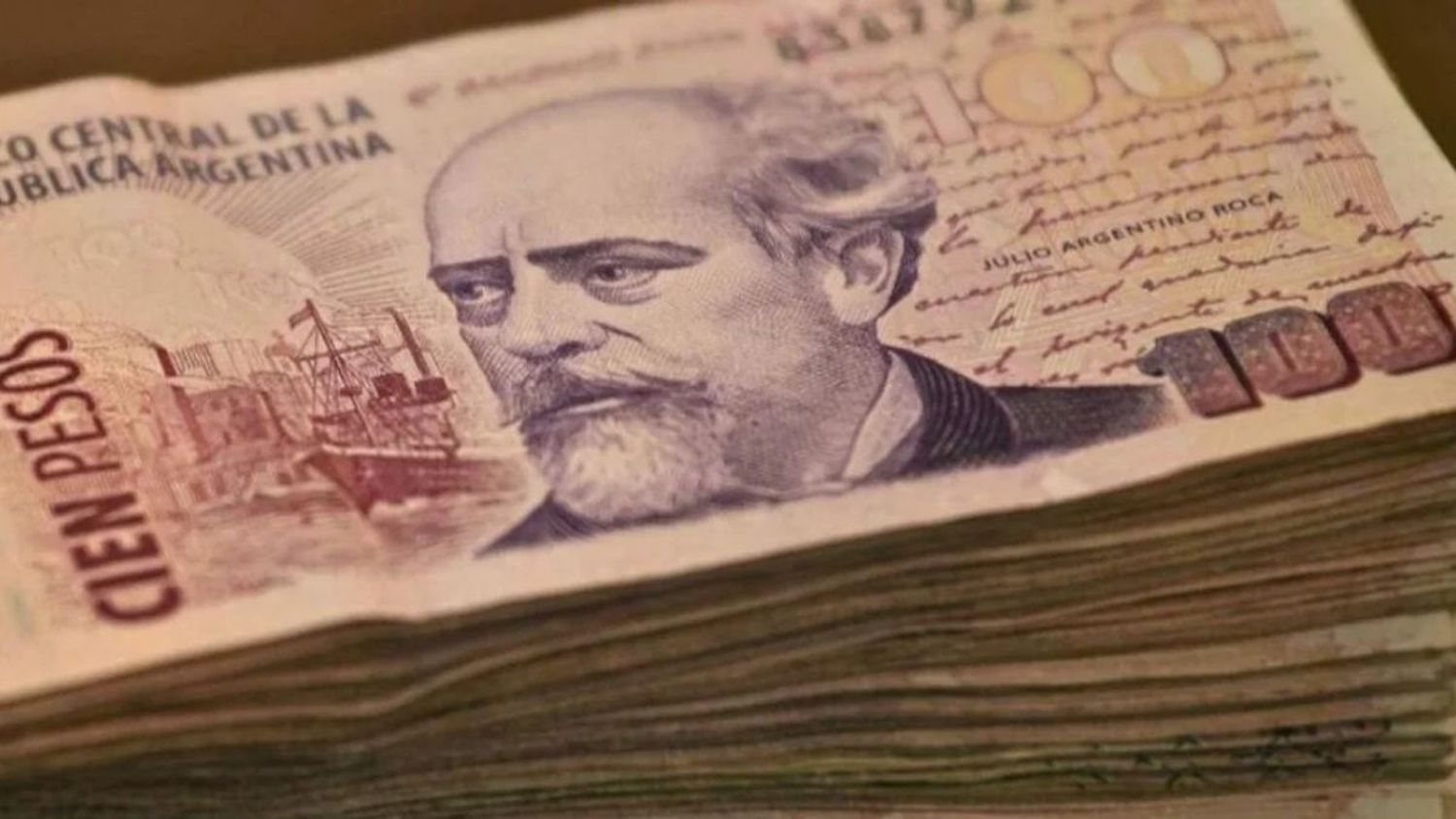 Pagan hasta $10 mil por billetes de $100 con un insólito error