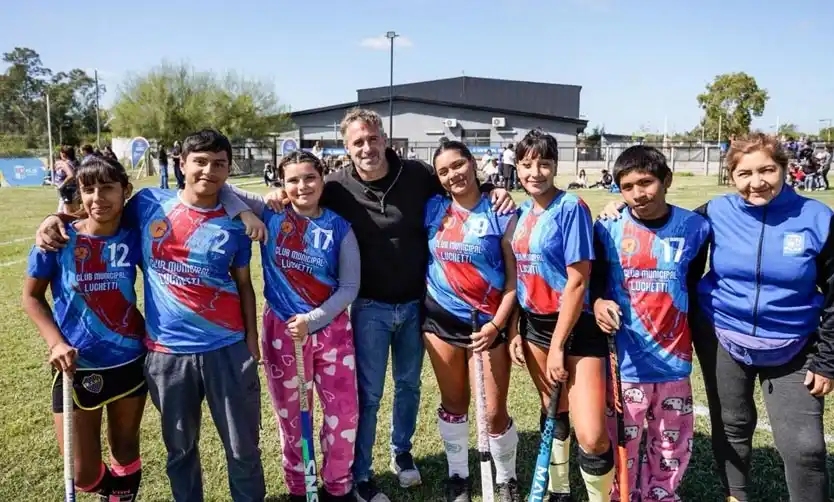 Achával inauguró la nueva cancha del Club Tribarrial