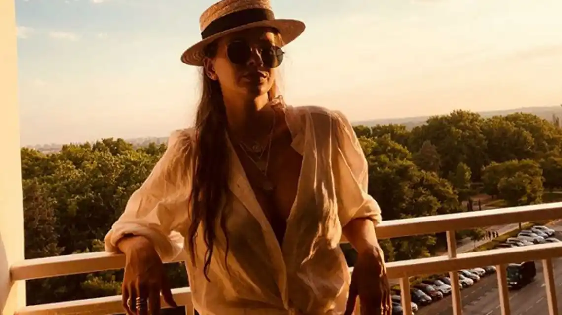 Las fotos de la China Suárez, diosa en las playas de Menorca