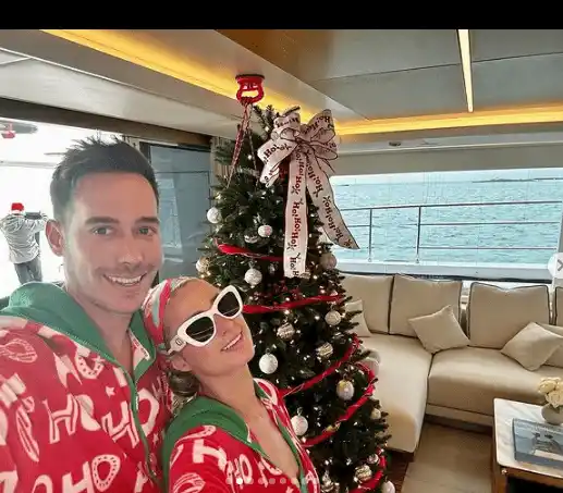 Paris Hilton y Carter Reum. Foto Instagram