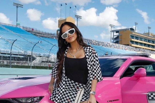 Natti Natasha encendió a todos sus seguidores arriba de un deportivo