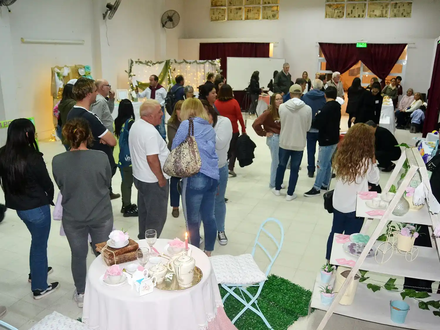 Color, creatividad y vocación: exitosa muestra final del curso “Organizador de eventos”