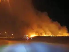 Impactante incendio a metros de la rotonda de la ruta 226 y la 74