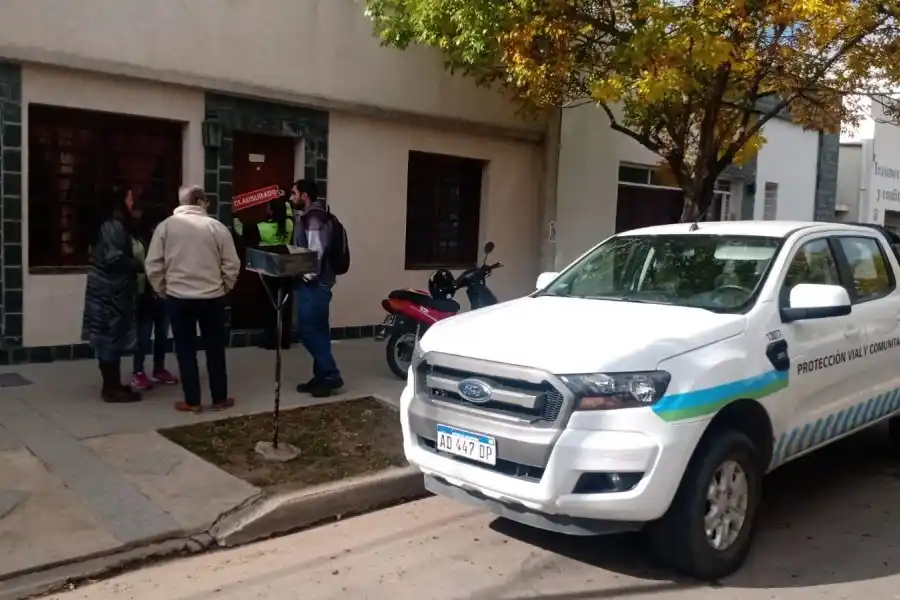 El Municipio clausuró un geriátrico