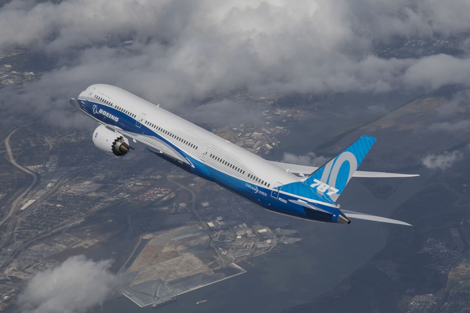 El 787-10 obtuvo luz verde de la FAA para ingresar al servicio comercial