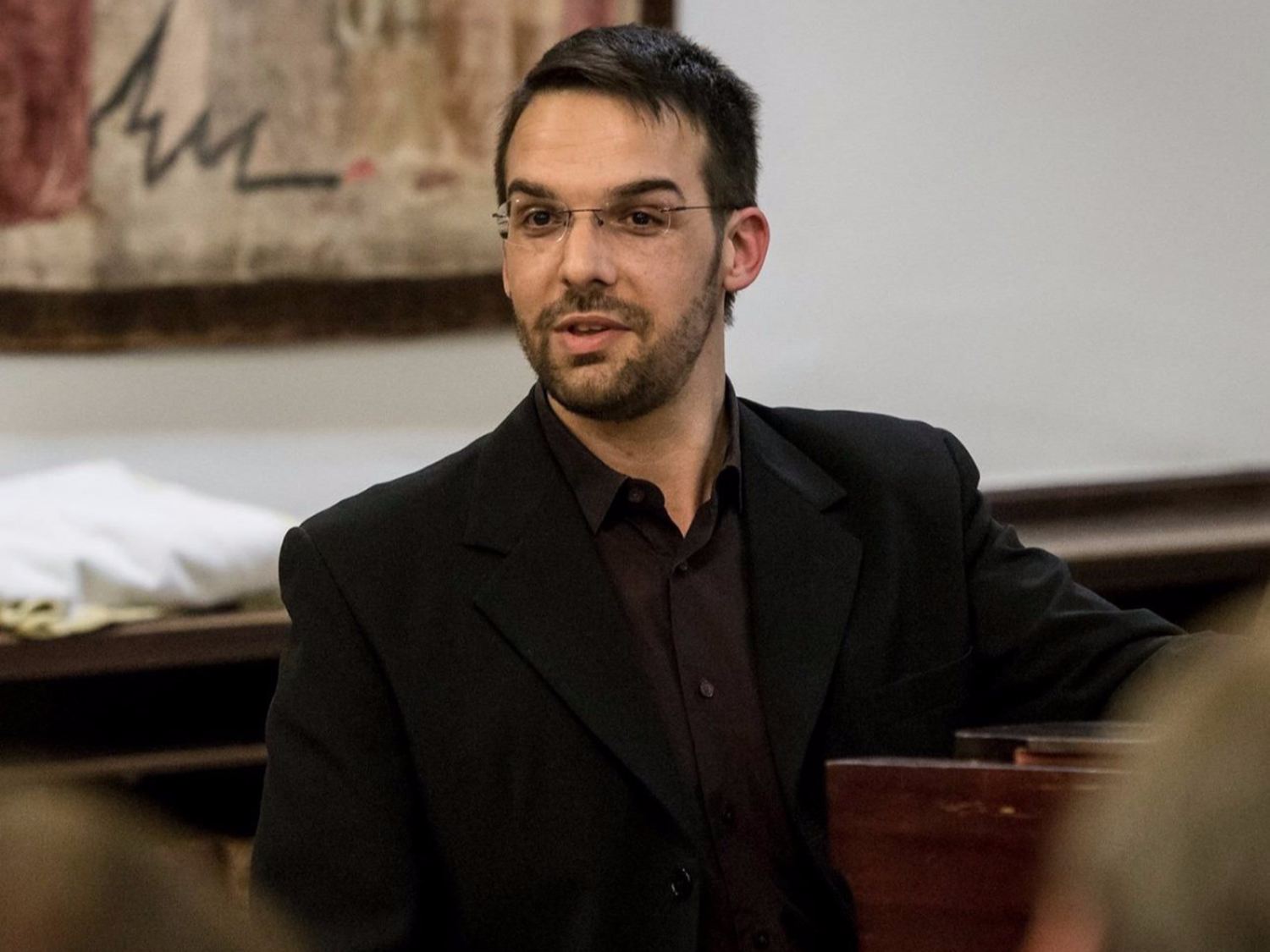 El pianista Maximiliano Bertea  y una mirada crítica antes de  actuar junto a la Banda Municipal 