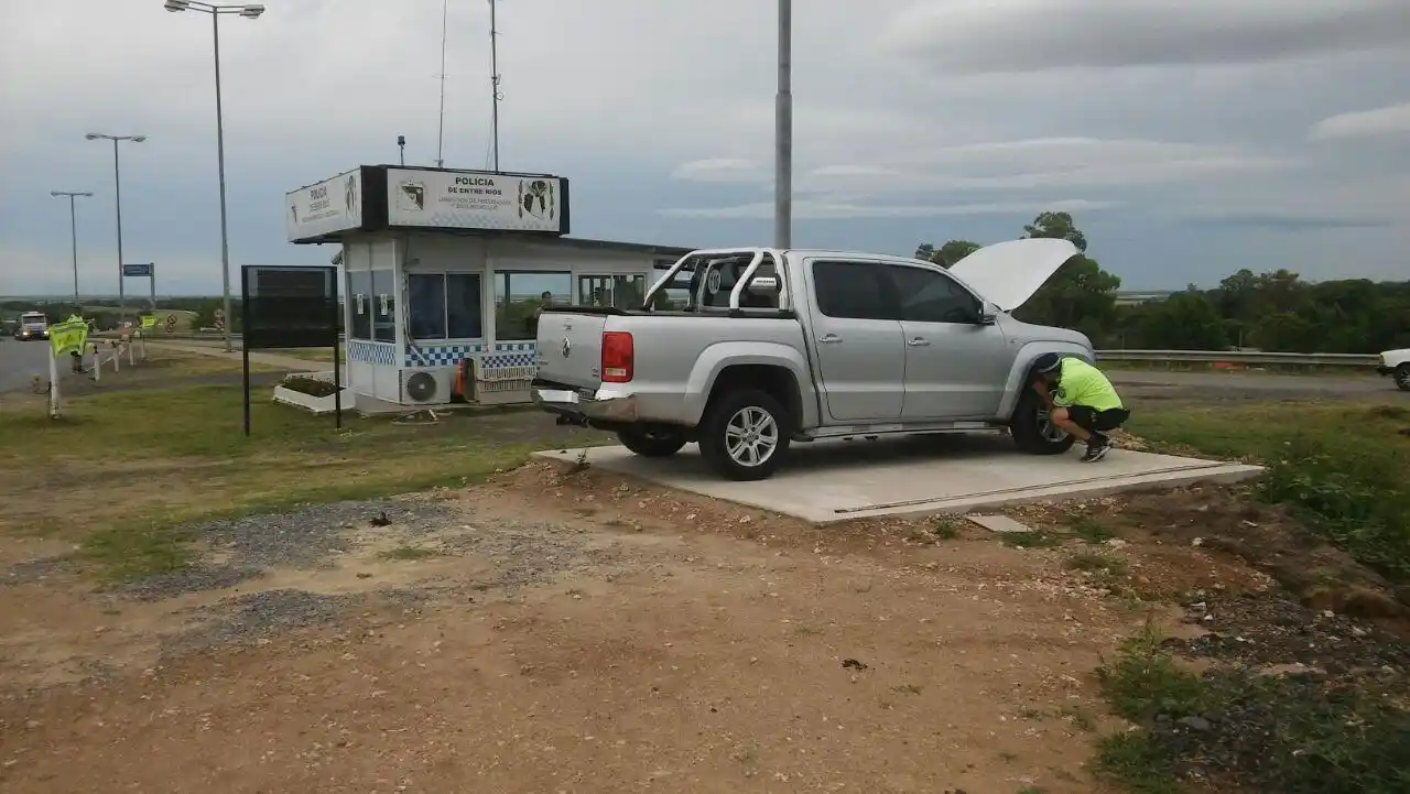 Secuestran una camioneta robada