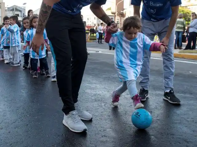 Cada escuela definirá si los alumnos pueden o no ver los partidos de Argentina
