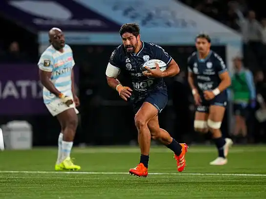 Bruni se escapa al try frente a Racing 92.