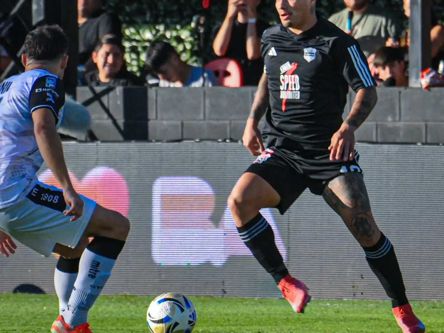 Riestra y Gimnasia de Mendoza, en cero