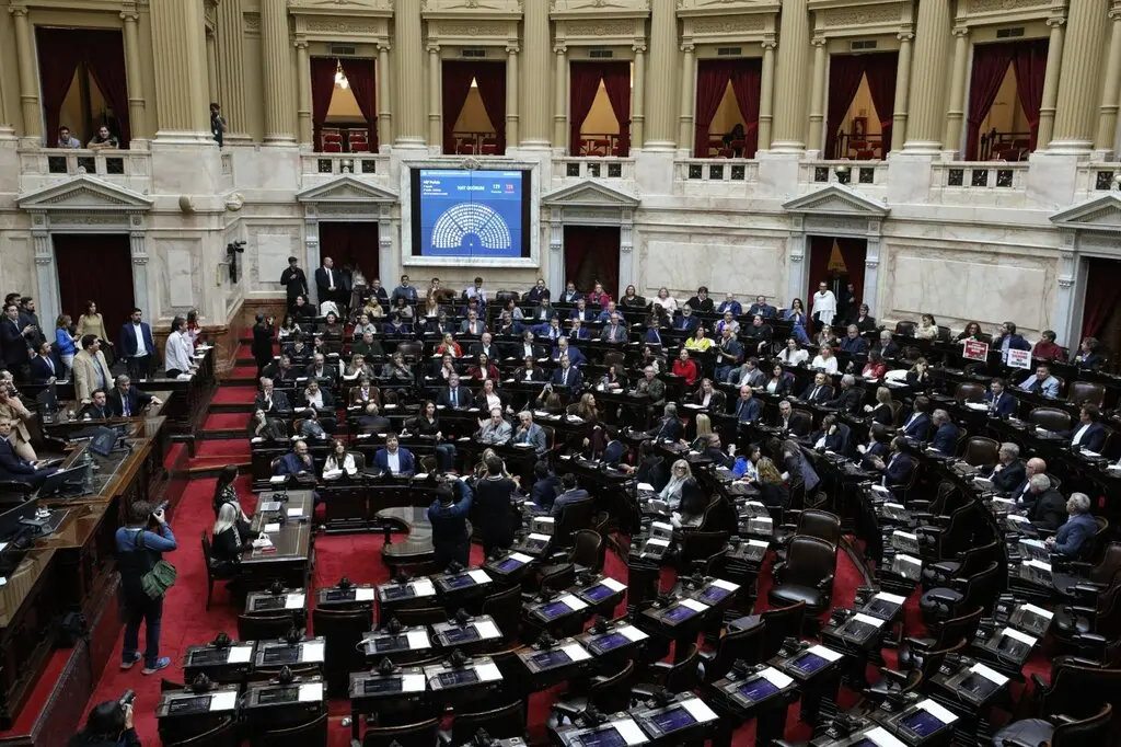 Preocupación en el gobierno: Hubo quórum y comenzó lpara investigar sobre la Criptoestafa