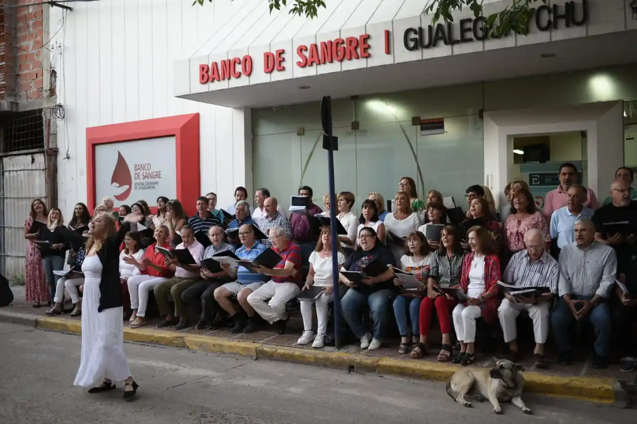  Canta Argentina: Gualeguaychú fue parte de la iniciativa solidaria de la que participaron 300 localidades del país  