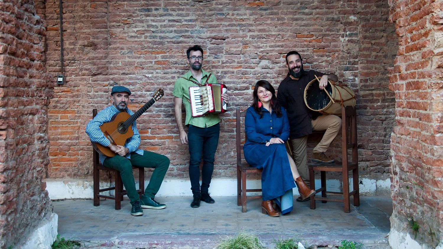 María y Cosecha. Grupo de música de raíz folclórica argentina y latinoamericana, con más de 20 años de vigencia en Argentina