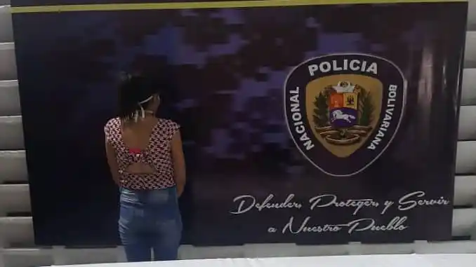 Detenida una mujer cuando intentaba entregar droga y celular a un recluso