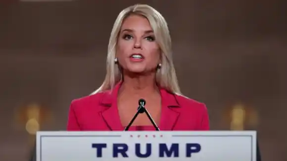 Senado de EE.UU. confirmó a Pam Bondi como nueva jefa del Departamento de Justicia