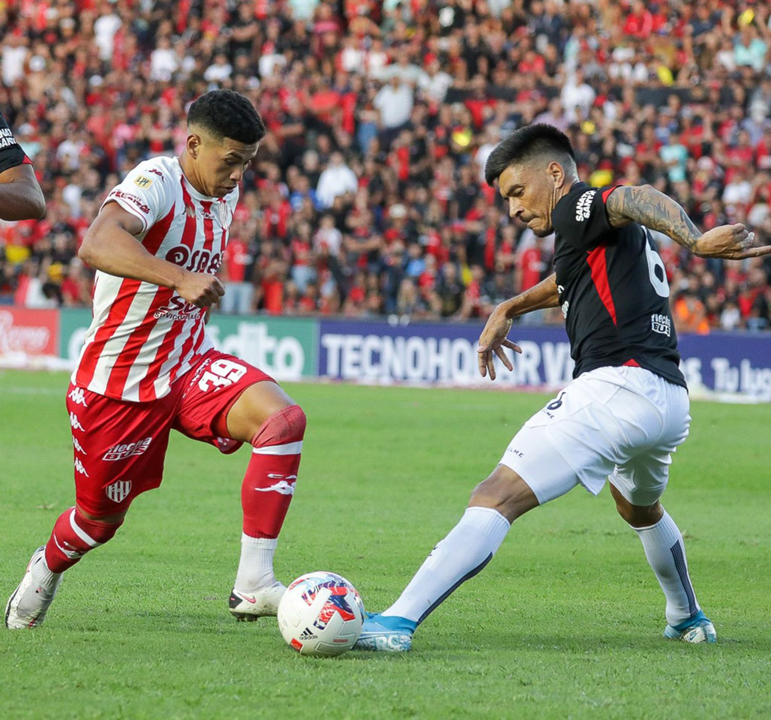 Colón fue más pero no logró quebrar a Unión