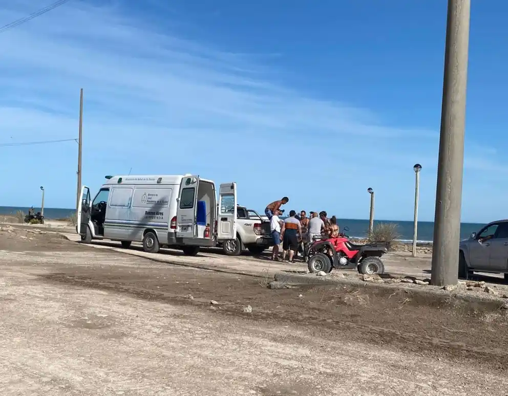 Tragedia en Claromecó: Padre quiso rescatar del mar a su hijo pero no sobrevivió